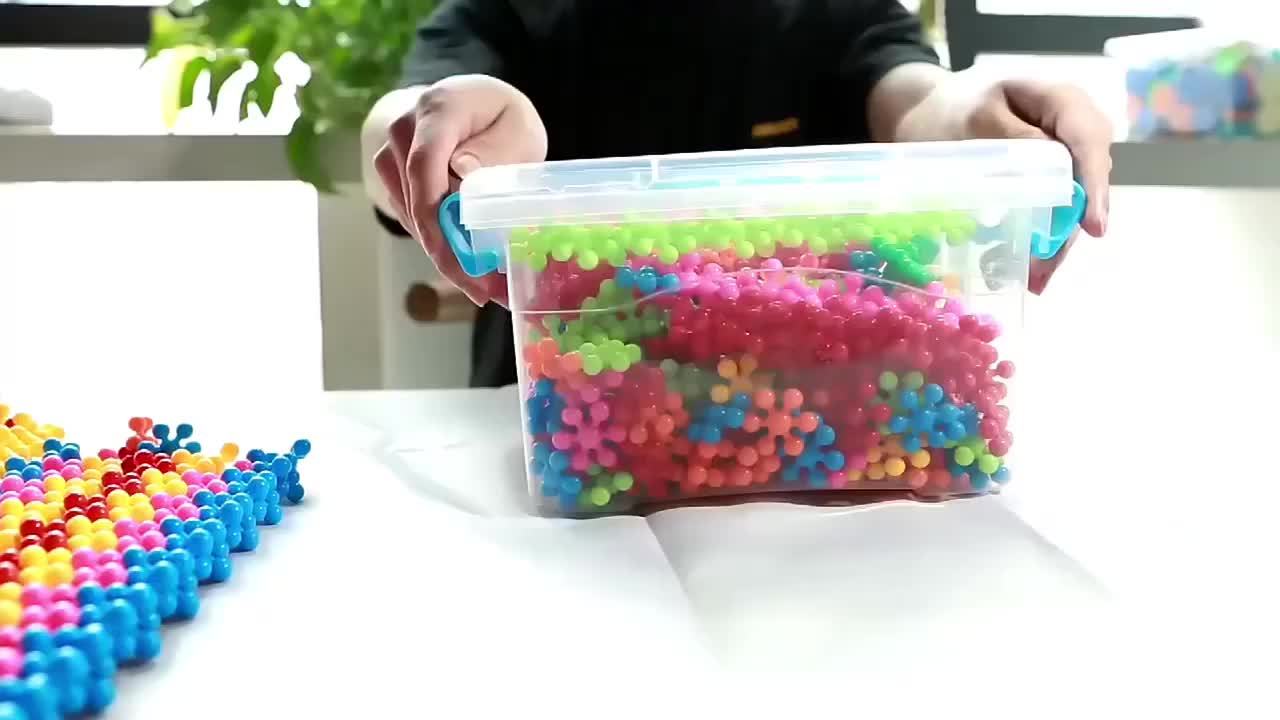 60/100/200pcs of 3D Snowflake Interlocking Puzzle Building Blocks Set - an Educational Plastic Assembly Toy Suitable for Gifts During Easter, Christmas, And Halloween